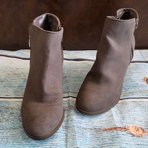 STYLE & CO Dual Zipper Ankle Boots Sz 7